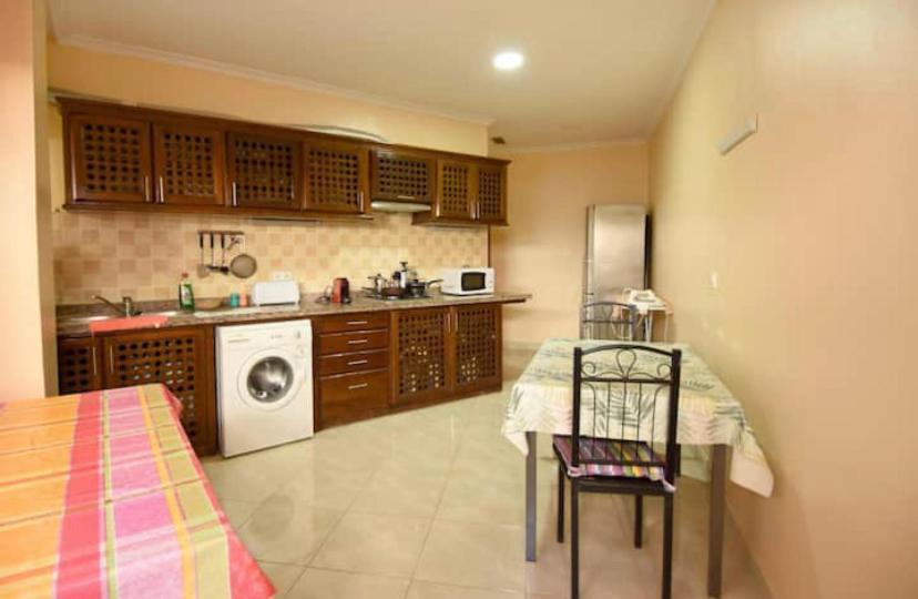 Appartement Elegant Et Climatise Au Centre Avec Terrasse - Proche Plage Et Attractions ! Ταγγέρη Εξωτερικό φωτογραφία