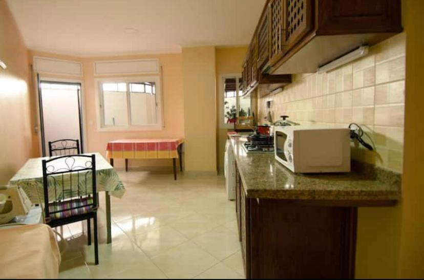 Appartement Elegant Et Climatise Au Centre Avec Terrasse - Proche Plage Et Attractions ! Ταγγέρη Εξωτερικό φωτογραφία