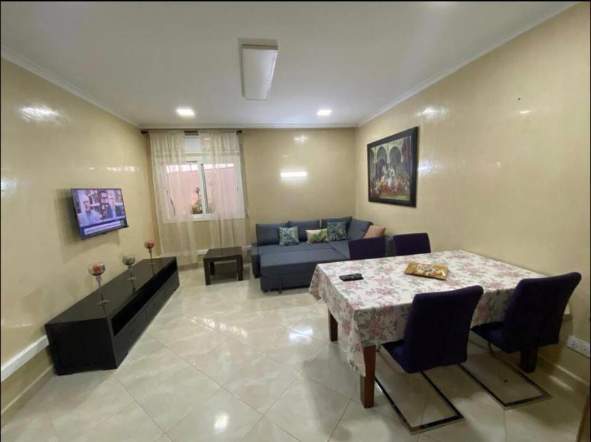 Appartement Elegant Et Climatise Au Centre Avec Terrasse - Proche Plage Et Attractions ! Ταγγέρη Εξωτερικό φωτογραφία