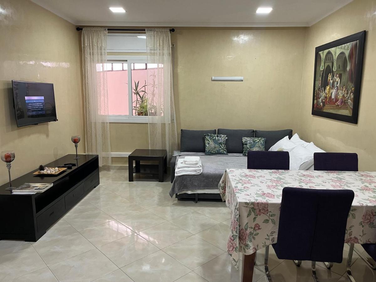 Appartement Elegant Et Climatise Au Centre Avec Terrasse - Proche Plage Et Attractions ! Ταγγέρη Εξωτερικό φωτογραφία