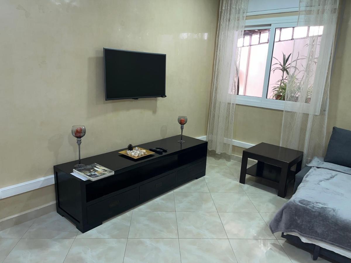 Appartement Elegant Et Climatise Au Centre Avec Terrasse - Proche Plage Et Attractions ! Ταγγέρη Εξωτερικό φωτογραφία